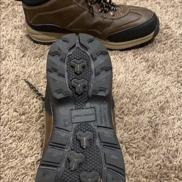 youth boots - Picture 3 of 3